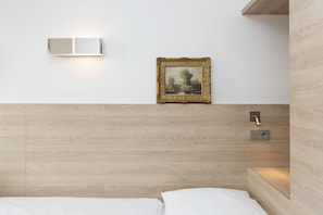 Een kluis op de kamer, verduisterende gordijnen, gratis wifi, beddengoed