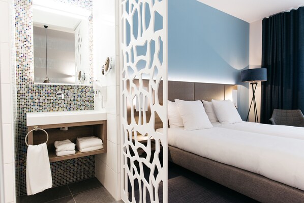 Cofres nos quartos, escrivaninha, Wi-Fi de cortesia, roupa de cama