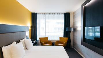 Suite | In-room safe, desk, free WiFi, bed sheets