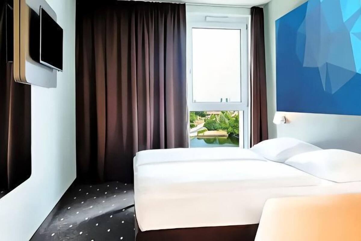 Rideaux occultants, chambres insonorisées, Wi-Fi gratuit, draps fournis