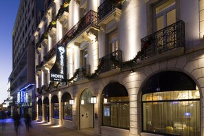 Front of property – evening/night