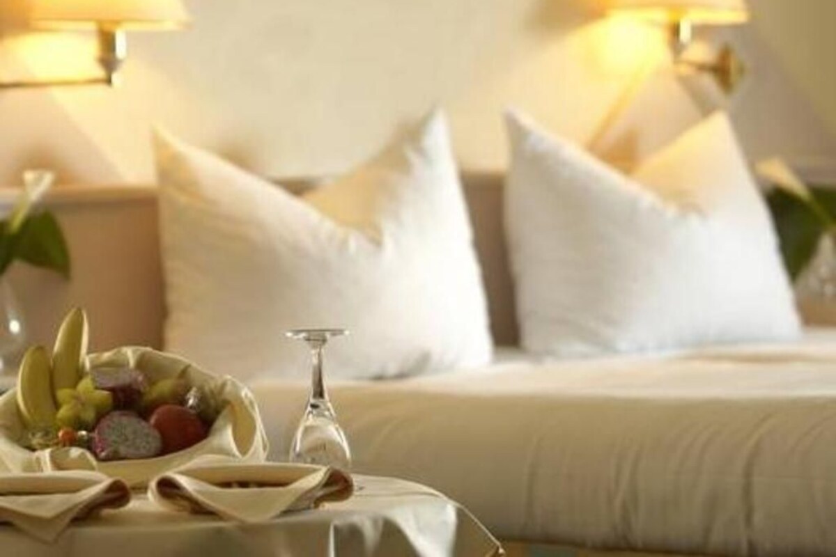 Literie hypoallergénique, couette en duvet, articles de minibar gratuits