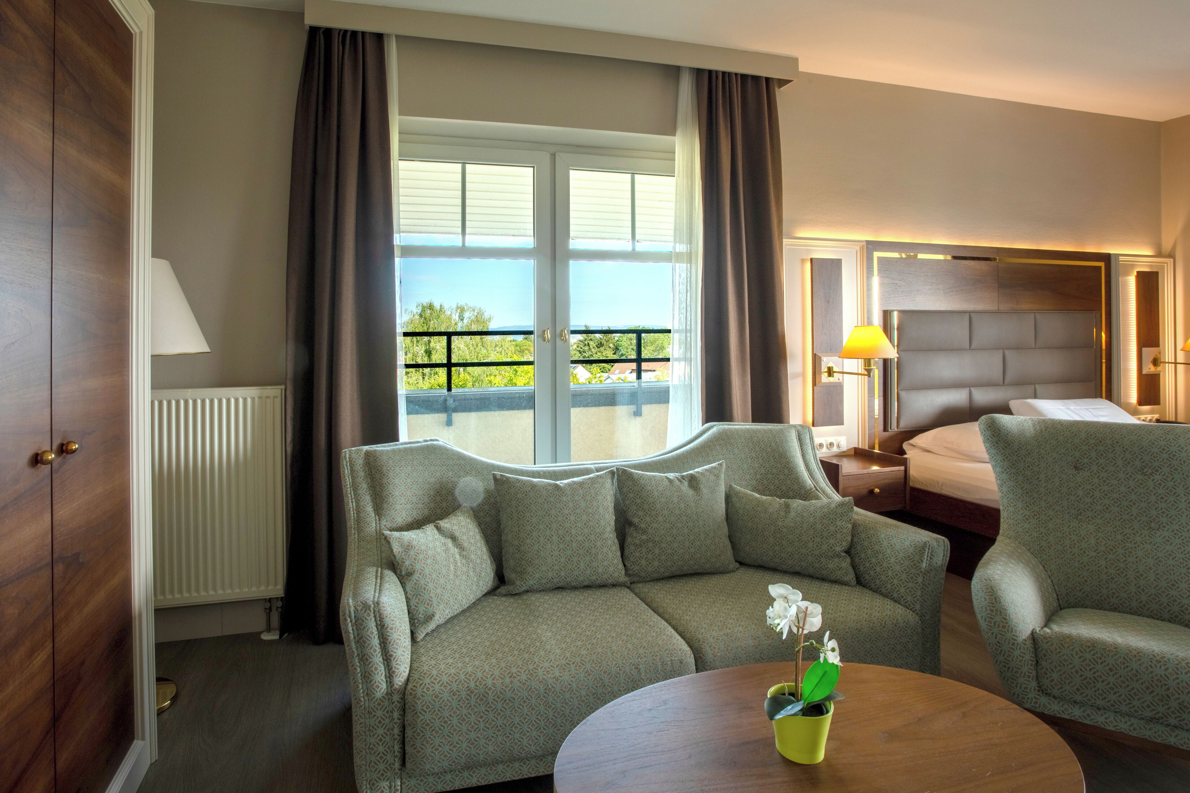 deluxe suite | 1 bedroom, hypo-allergenic bedding, down duvets, free minibar