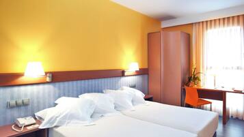In-room safe, desk, soundproofing, free WiFi