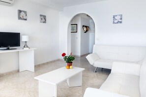 Apartamento, 2 habitaciones (3 Adults) | Escritorio y wifi gratis