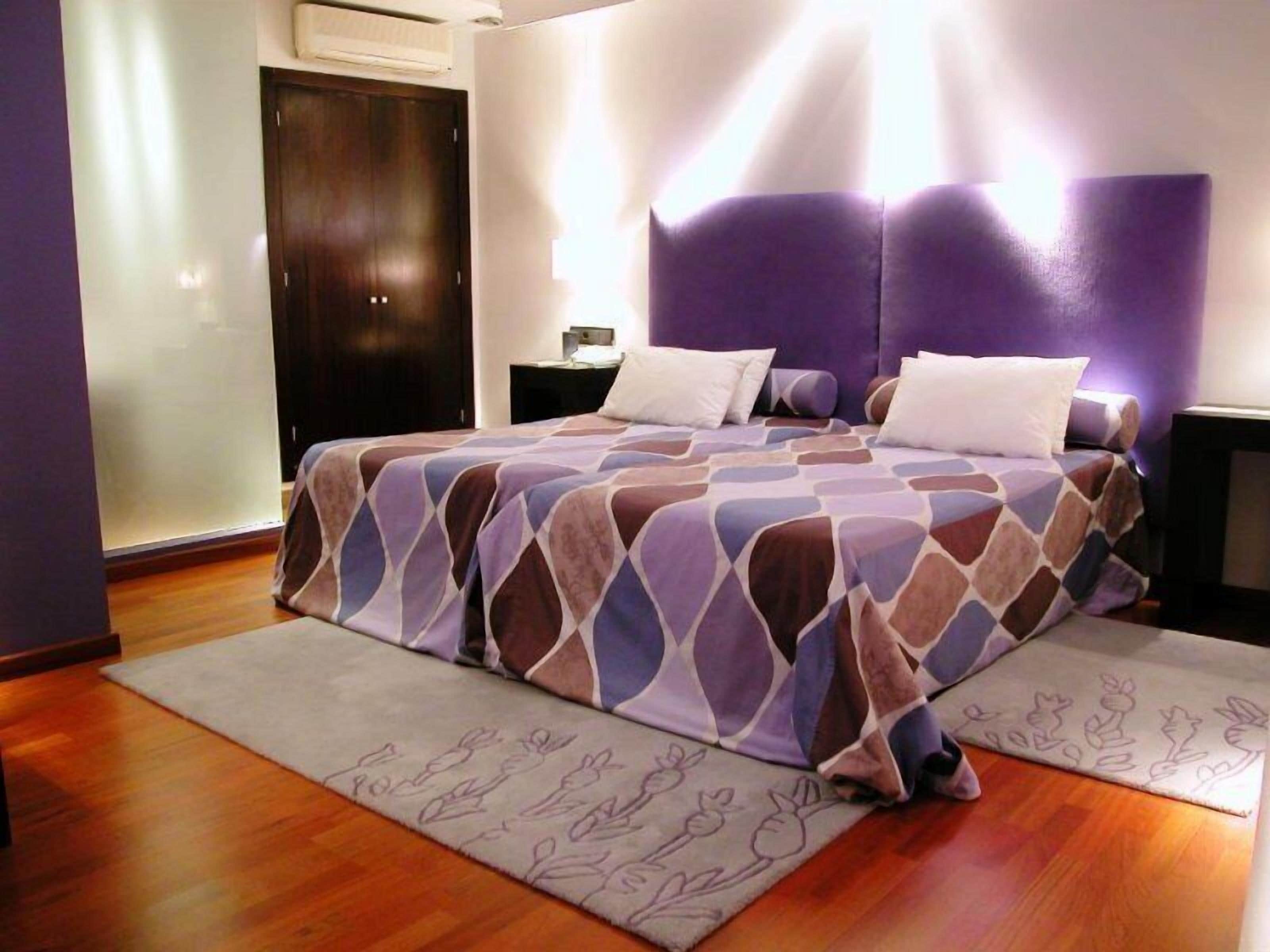 Minibar, in-room safe, free cribs/infant beds, rollaway beds