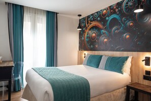 Business Single Room | Premium bedding, minibar, in-room safe, desk - Atelier Montparnasse (Paris)