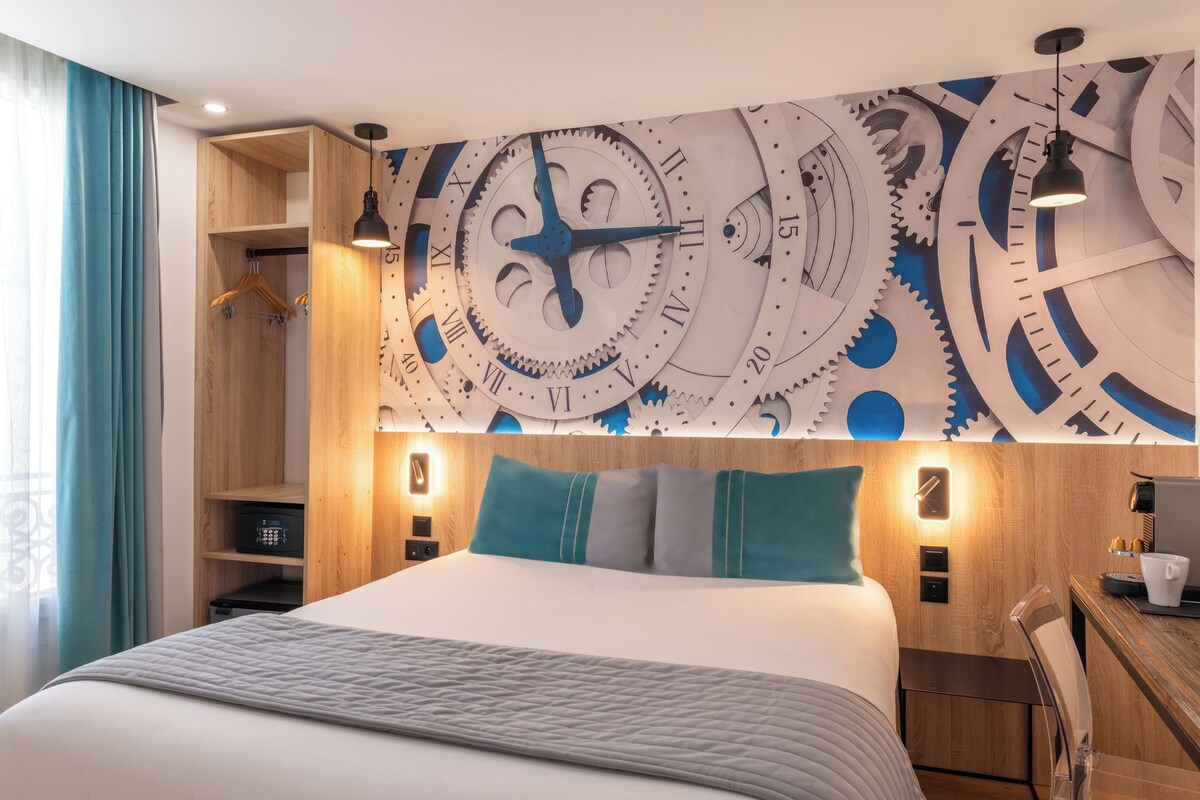 Executive Double Room | Premium bedding, minibar, in-room safe, desk