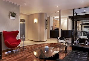 Bar lounge
