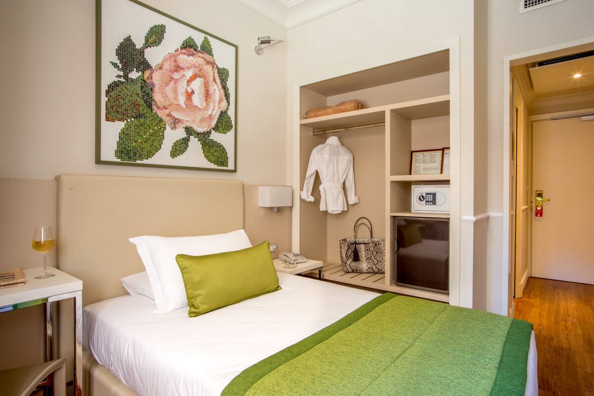 Minibar, in-room safe, desk, blackout drapes