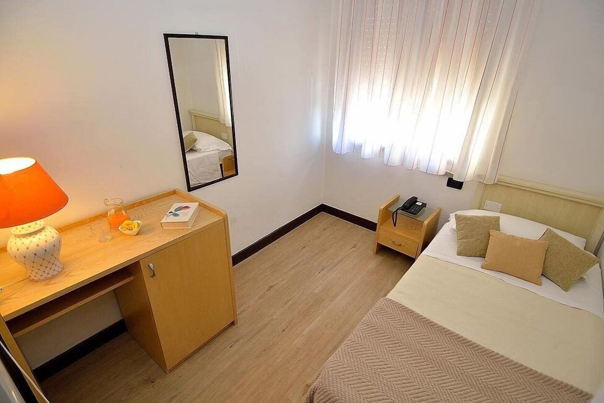 Wifi gratis y ropa de cama