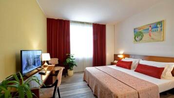 Classic Double or Twin Room (Gardaland Package) | Minibar, in-room safe, desk, blackout drapes