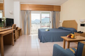 1 bedroom, minibar, in-room safe, desk