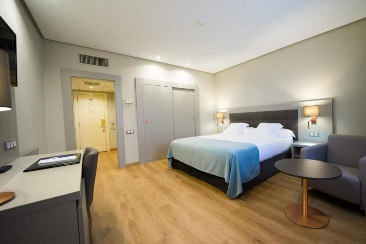 Dobbeltrom – superior | Minibar, lydisolert, wi-fi (inkludert) og sengetøy