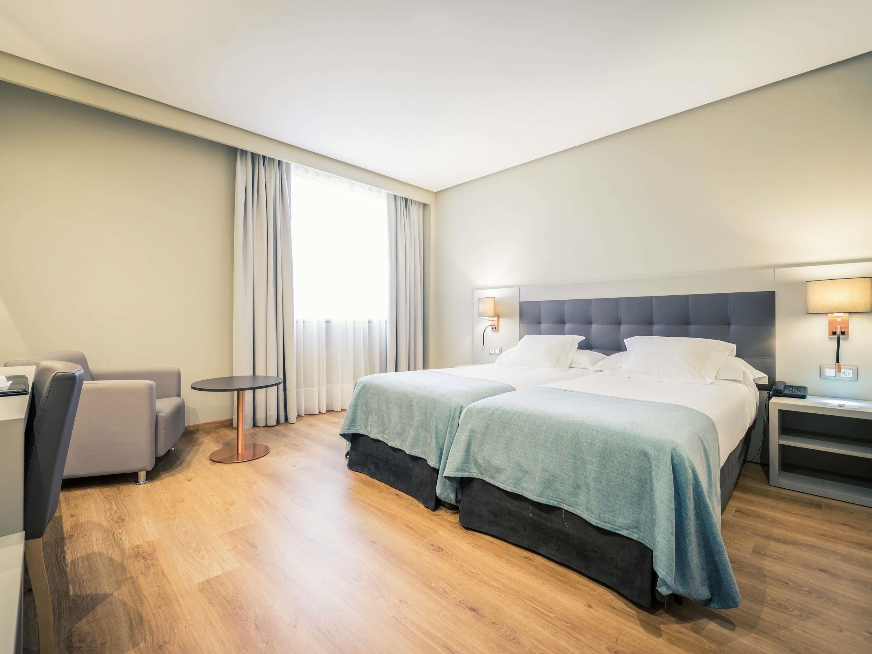 Habitación Standard con 2 camas | Minibar, desk, soundproofing, free WiFi