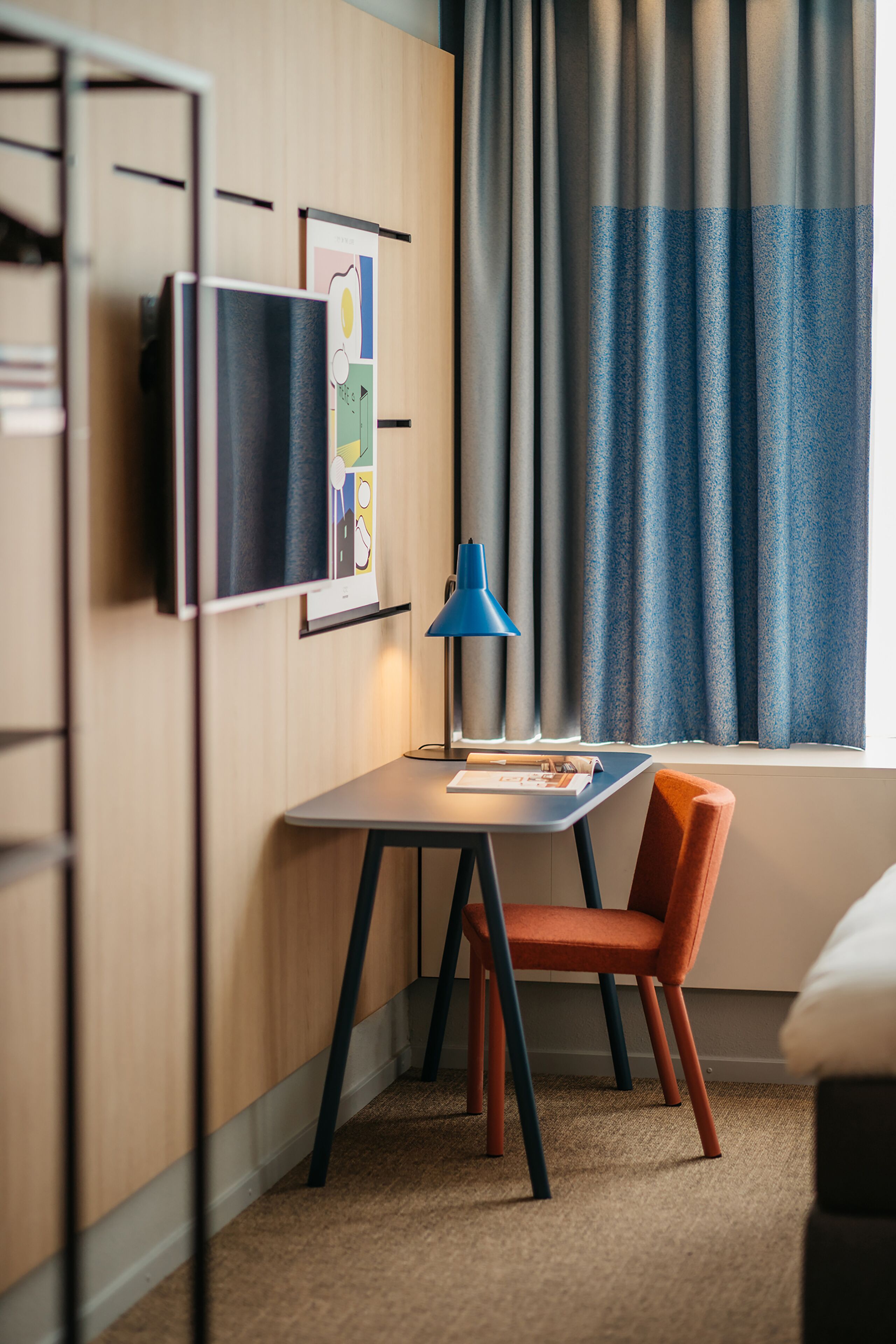 in-room safe, desk, laptop workspace, blackout curtains