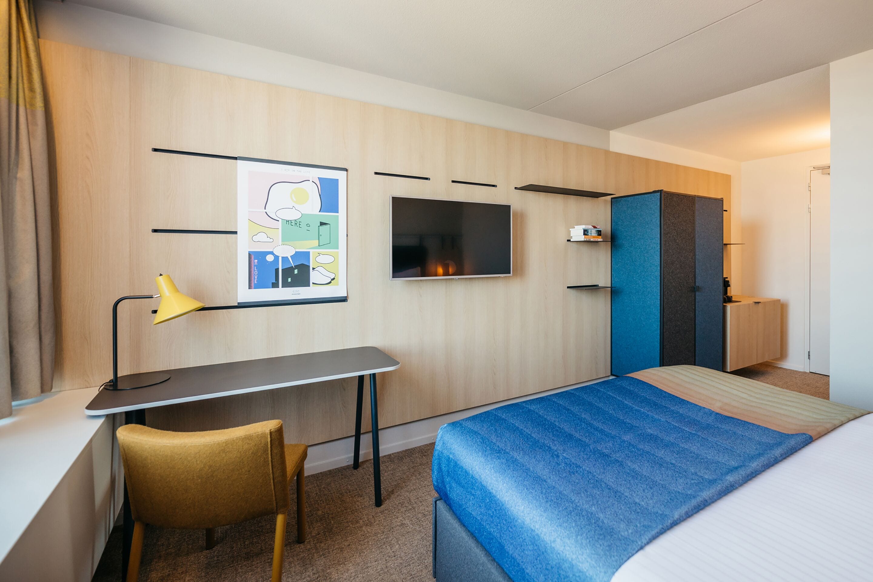 deluxe room, 1 king bed | in-room safe, desk, laptop workspace, blackout curtains