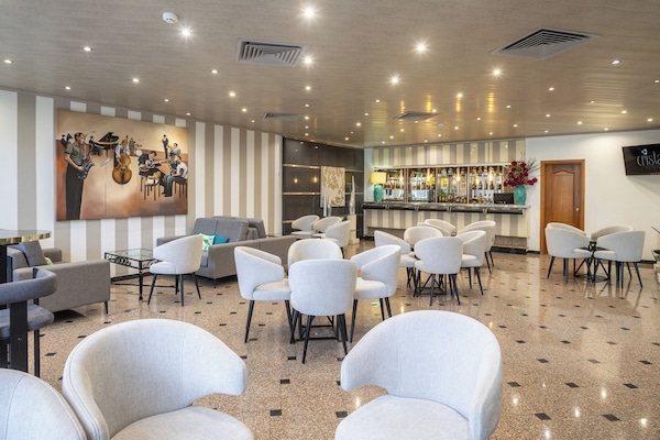 Sports bar