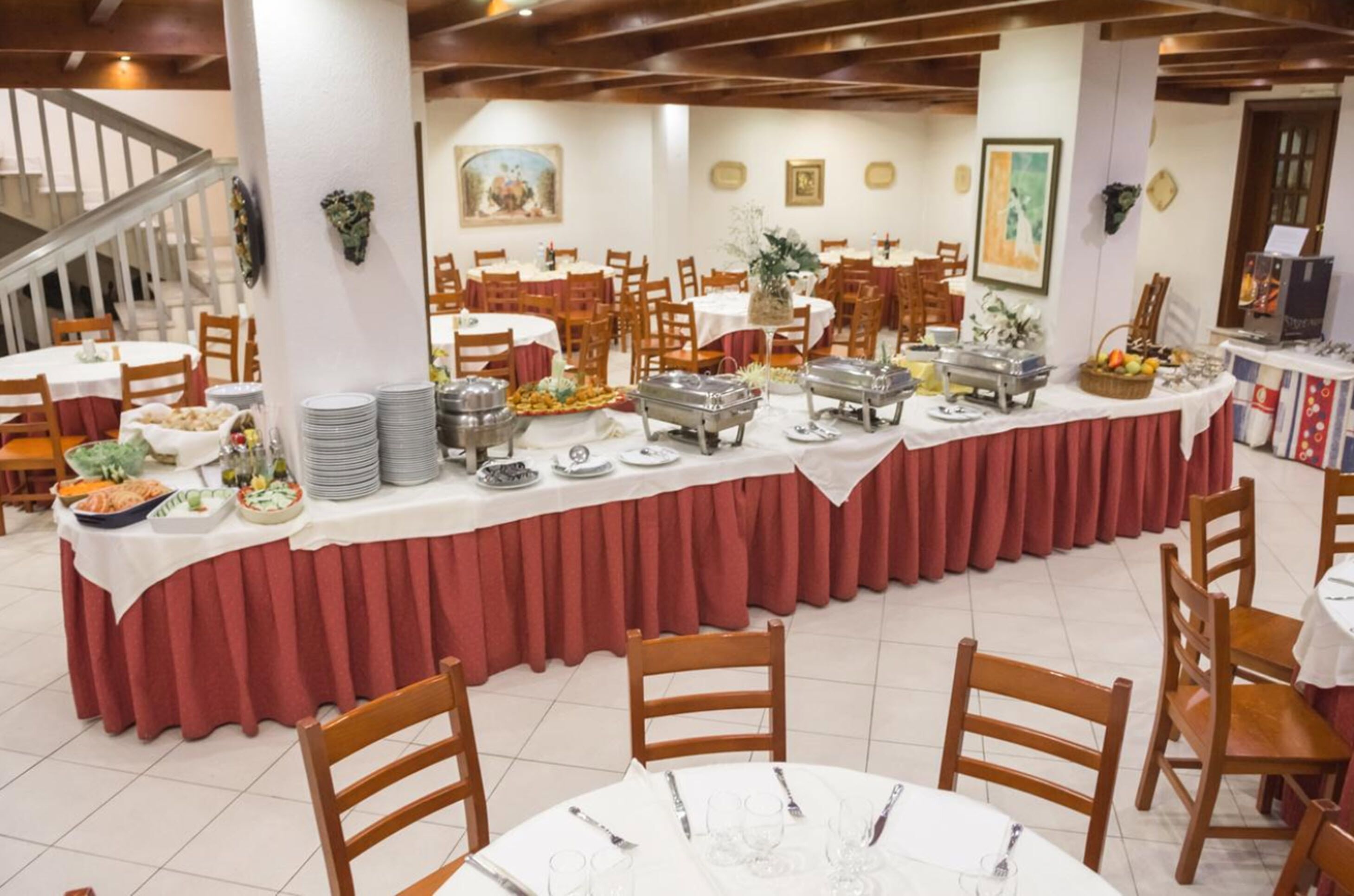 Free daily self-serve breakfast