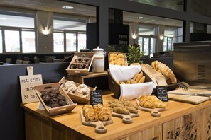 Daily buffet breakfast (EUR 13 per person)