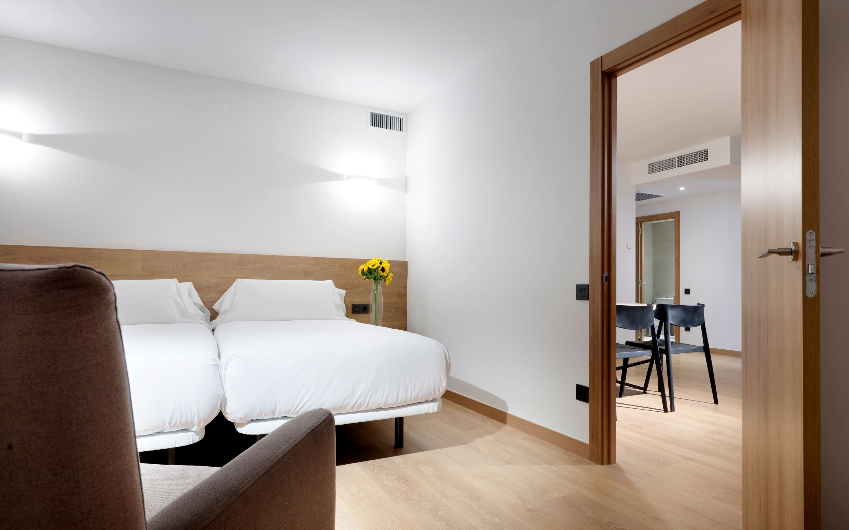 apartment, 2 bedrooms | 1 bedroom, in-room safe, desk, blackout curtains