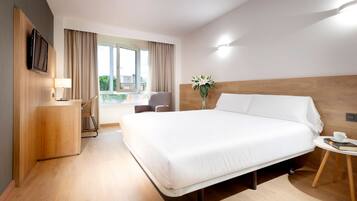 In-room safe, desk, blackout curtains, soundproofing