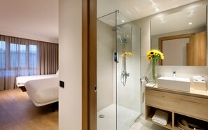 Free toiletries, hair dryer, bidet, towels - Hotel SB Corona Tortosa (Tortosa)