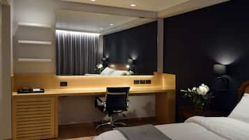 Hochwertige Bettwaren, Daunenbettdecken, Pillowtop-Betten, Minibar