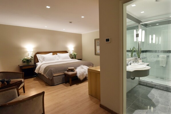 Premium bedding, down duvets, pillow-top beds, minibar