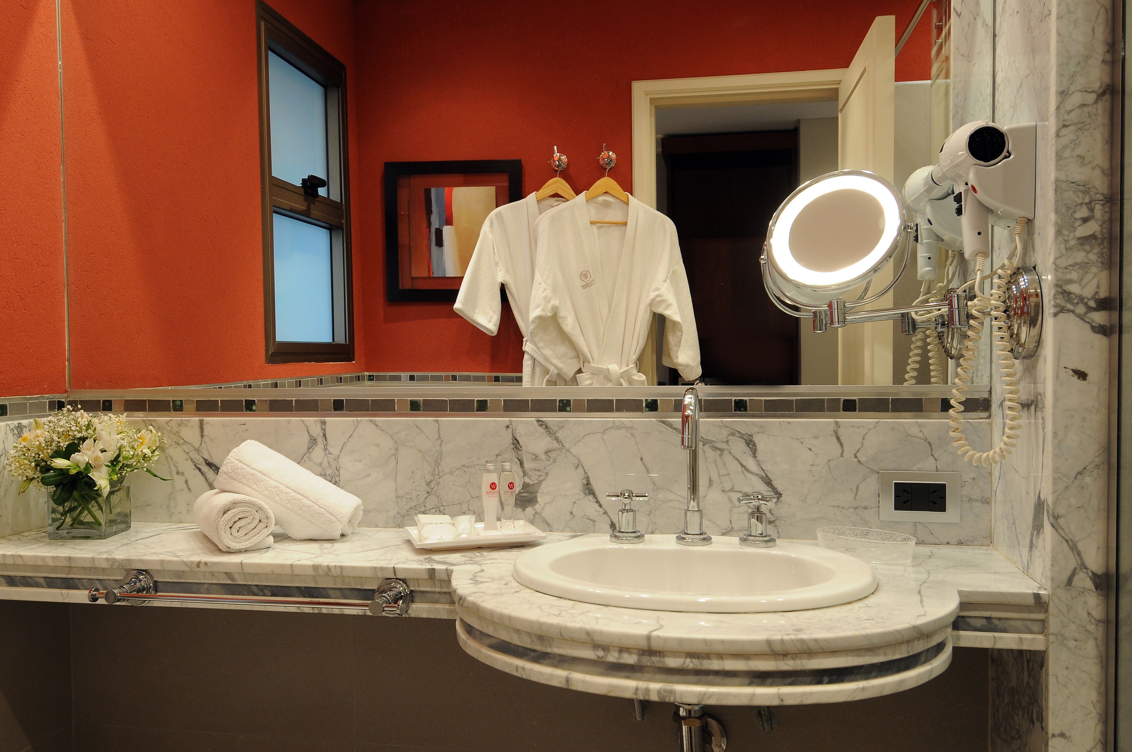 superior room, 2 single beds (superior twin) | bathroom | shower, rainfall showerhead, free toiletries, hair dryer