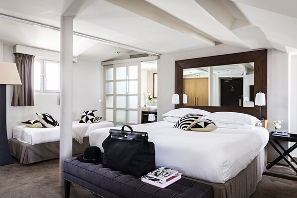 Premium Room, 1 King Bed with Sofa bed (Spacious King) | 1 bedroom, premium bedding, minibar, in-room safe