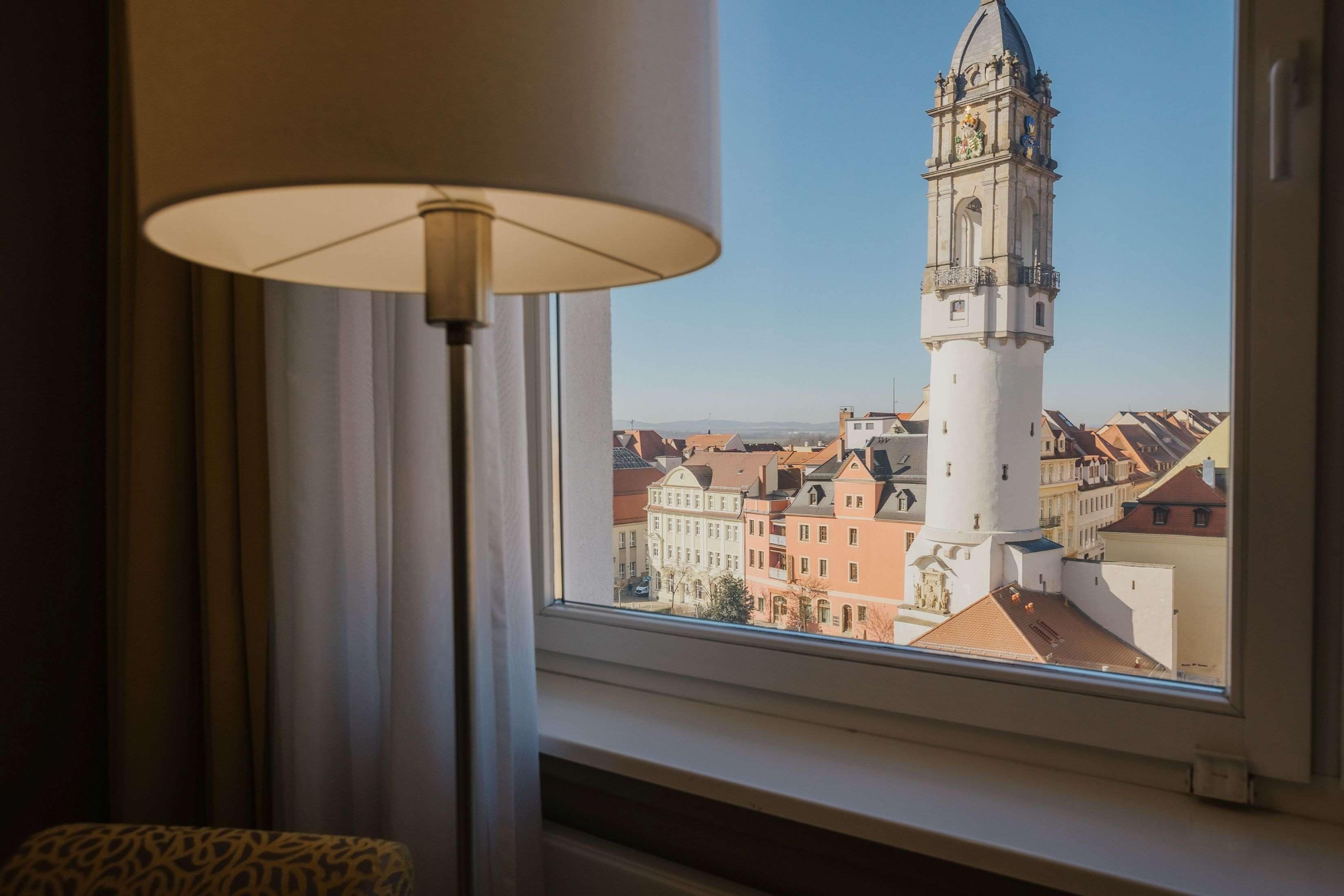 スタンダード ルーム ダブルベッド 1 台 | ミニバー、セーフティボックス (室内)、デスク、アイロン / アイロン台