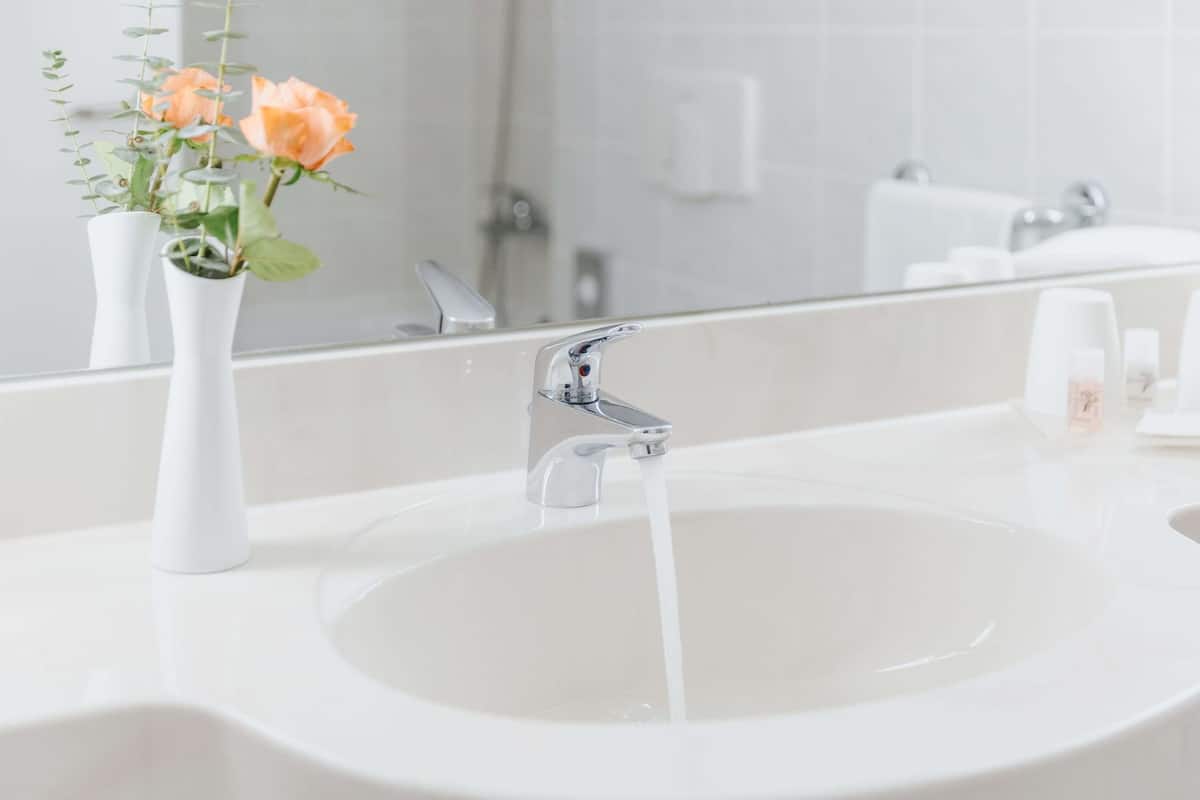 deep-soaking bathtub, eco-friendly toiletries, hair dryer, towels