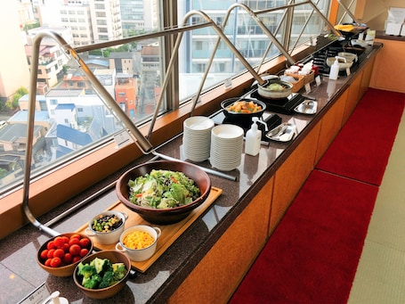 Desayuno japonés todos los días (con cargo). Chisun Grand Nagano