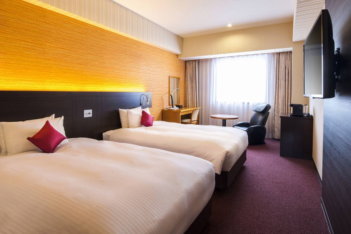 grand twin room, non smoking | desk, blackout curtains, free wifi, bed sheets