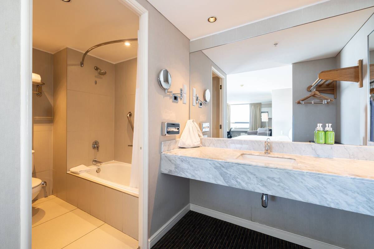 suite, 1 king bed, ocean view | 1 bedroom, in-room safe, desk, soundproofing