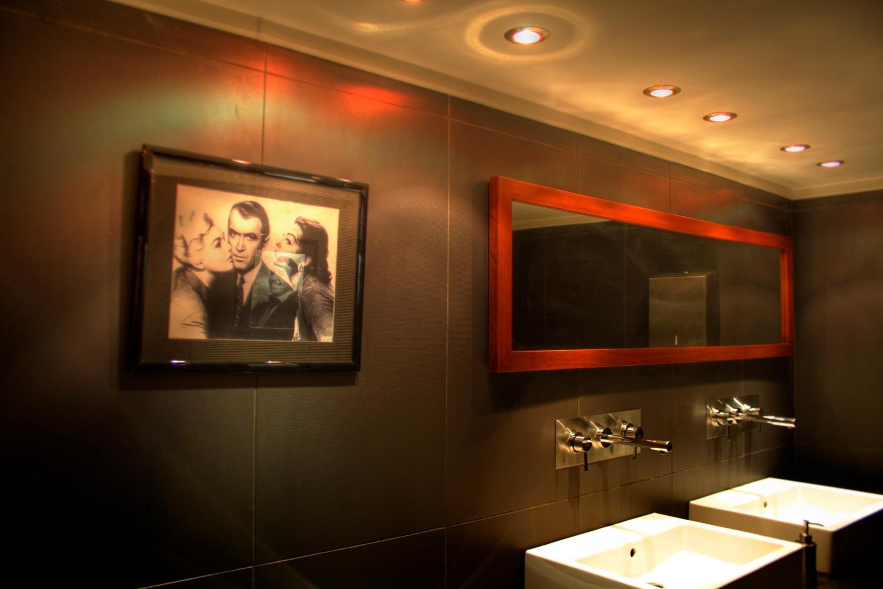 Photo - Plaza Hotel Beirut