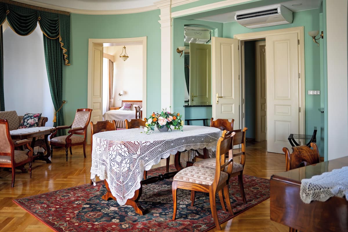 Appartement luxueux | 1 chambre, coffre-fort, bureau, accĂšs au Wi-Fi (inclus)