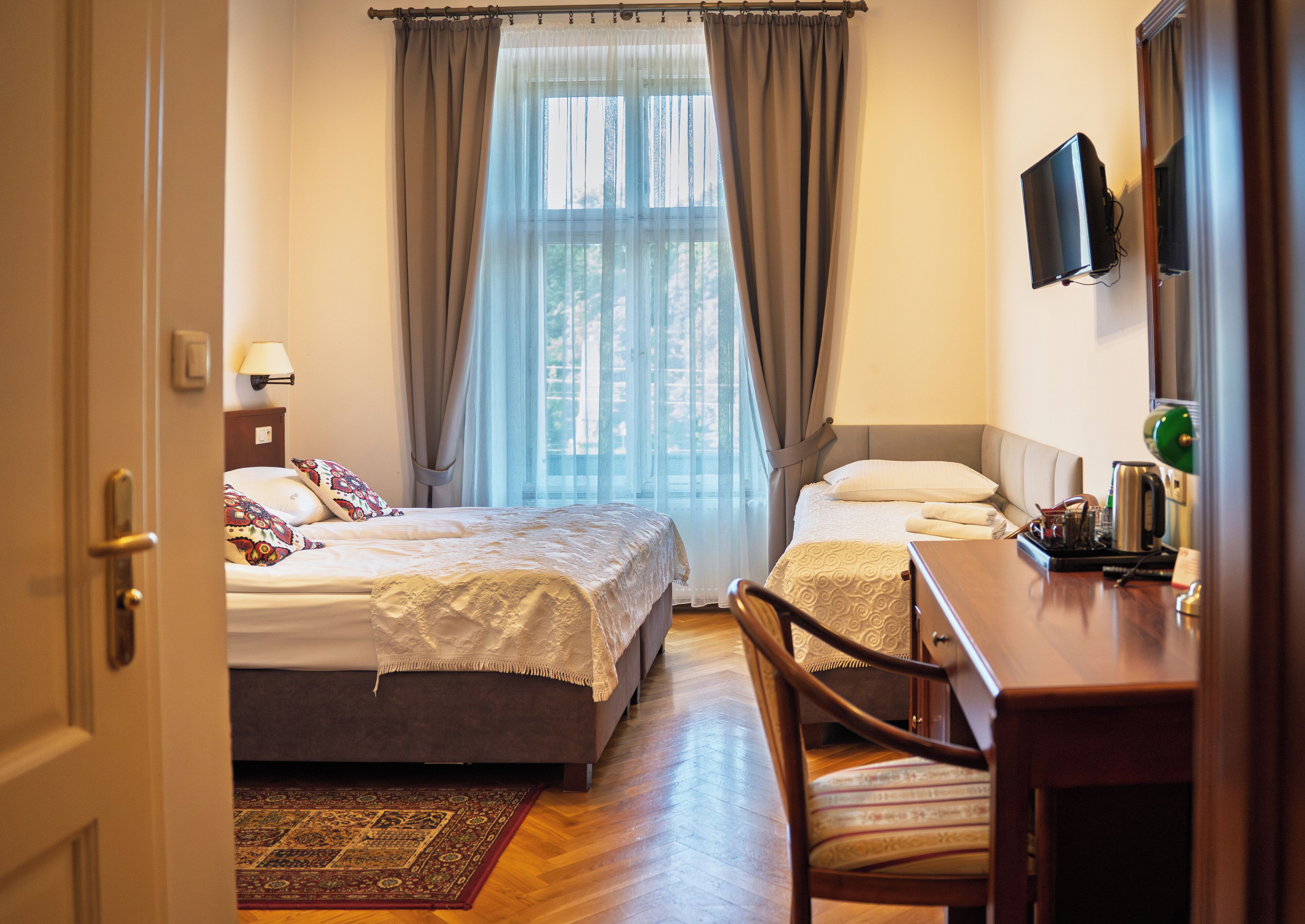 classic room | 1 bedroom, in-room safe, desk, free wifi