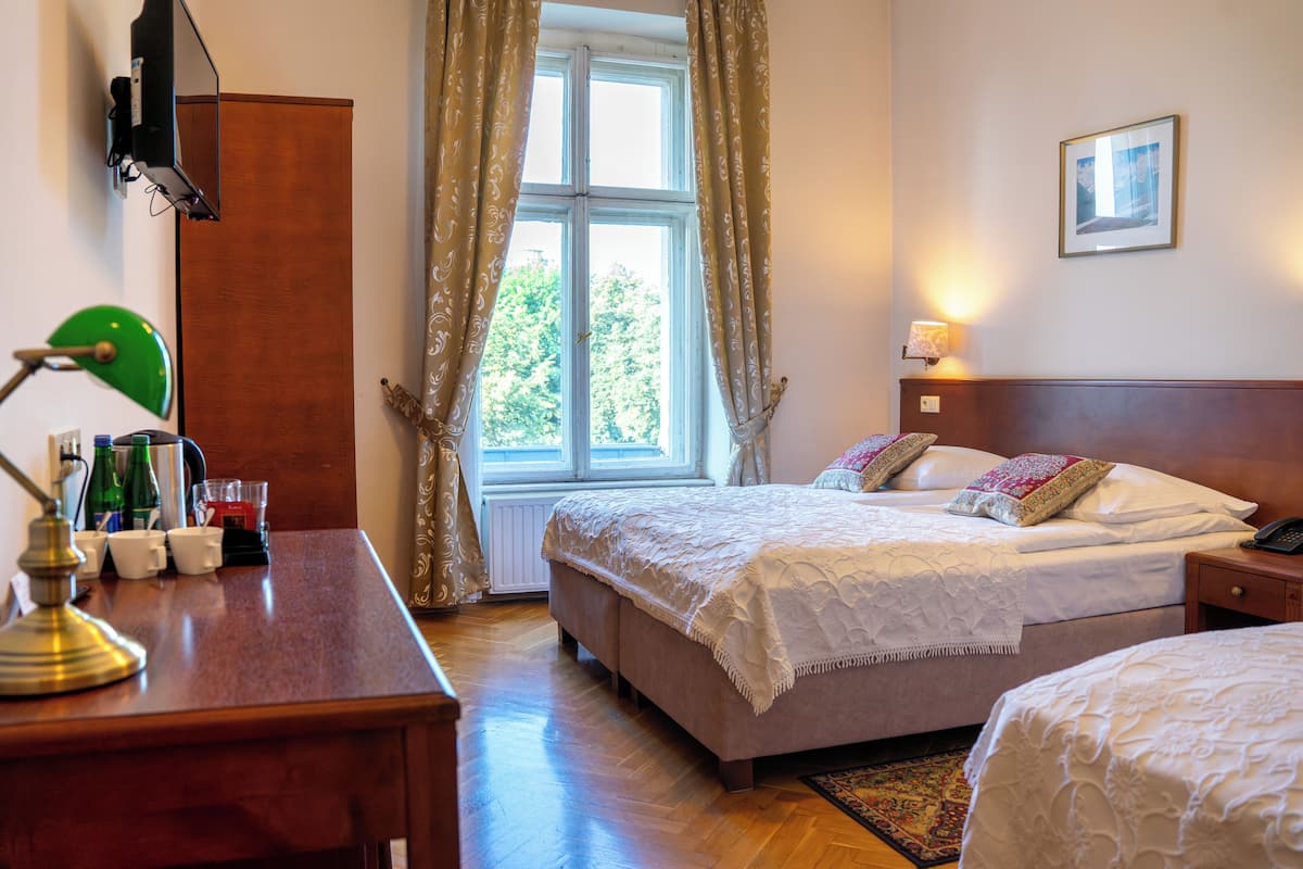 Chambre classique | 1 chambre, coffre-fort, bureau, accĂšs au Wi-Fi (inclus)