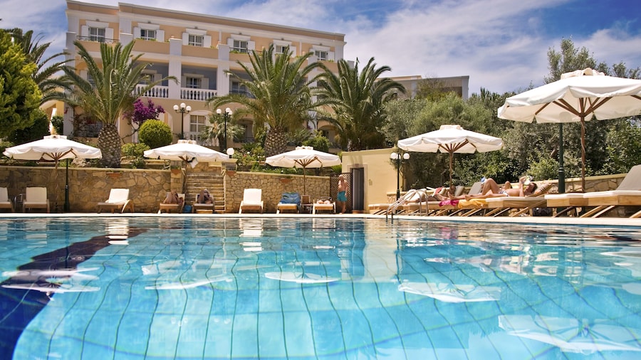 Crithoni's Paradise Hotel
