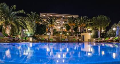 Crithoni's Paradise Hotel