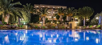 Crithoni's Paradise Hotel