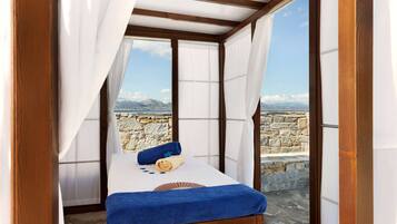 Sauna, hot tub, body treatments, mud baths, aromatherapy, body wraps