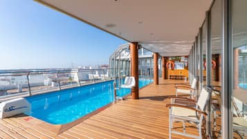 Indoor pool, pool loungers