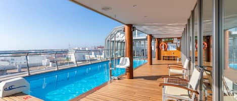 Indoor pool, pool loungers