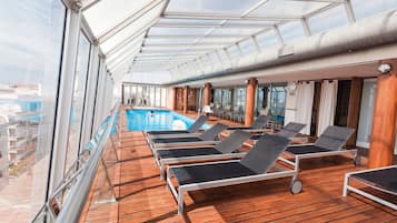 Indoor pool, seasonal outdoor pool, pool loungers