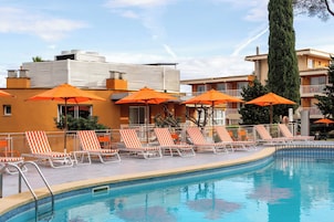 Seasonal outdoor pool