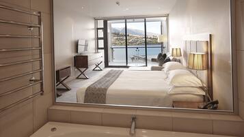 Executive Room, Lake View