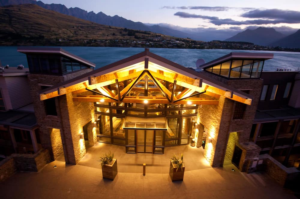The Rees Hotel and Luxury Apartments
